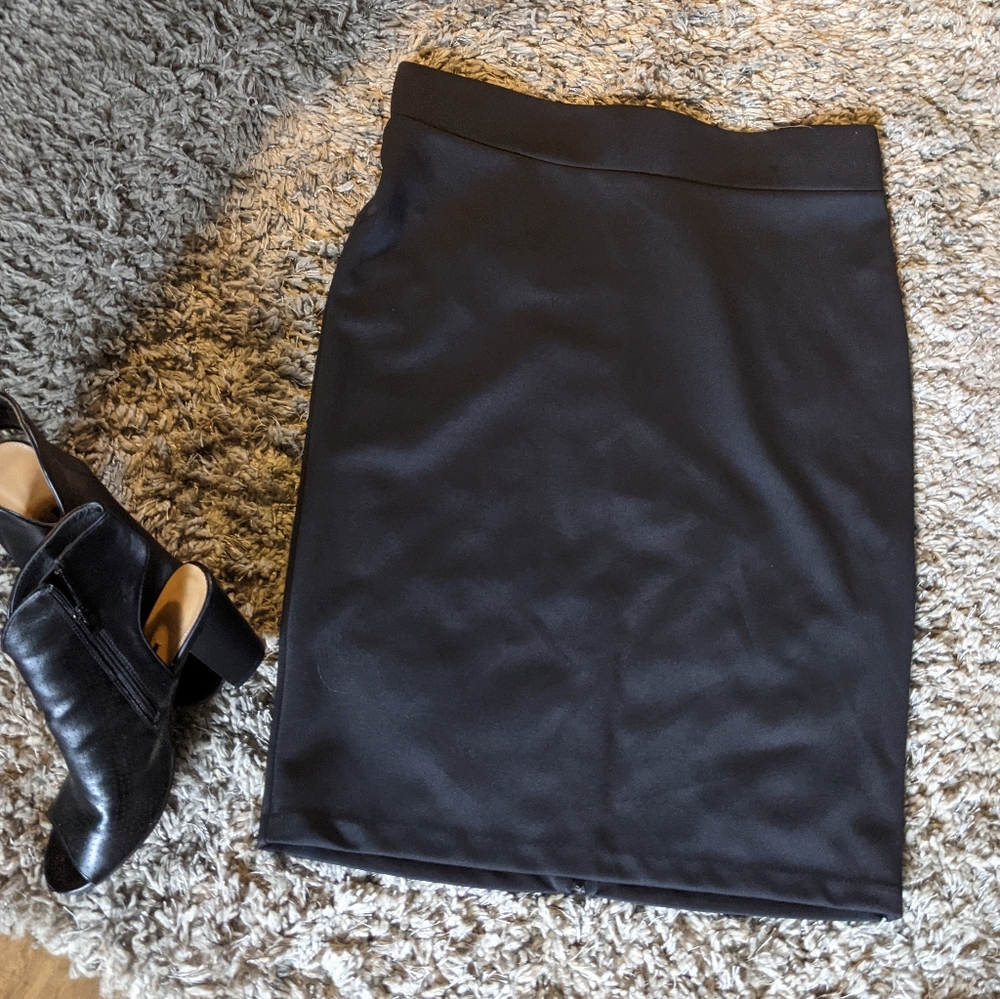 Neoprene Pencil Skirt
